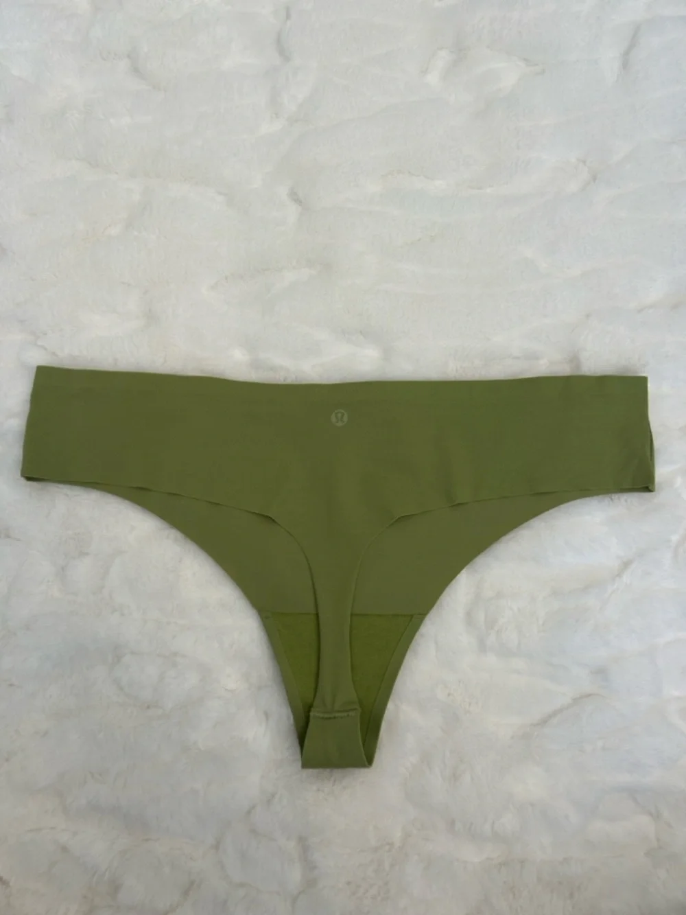 Lululemon InvisiWear Mid-Rise Thong Panty L